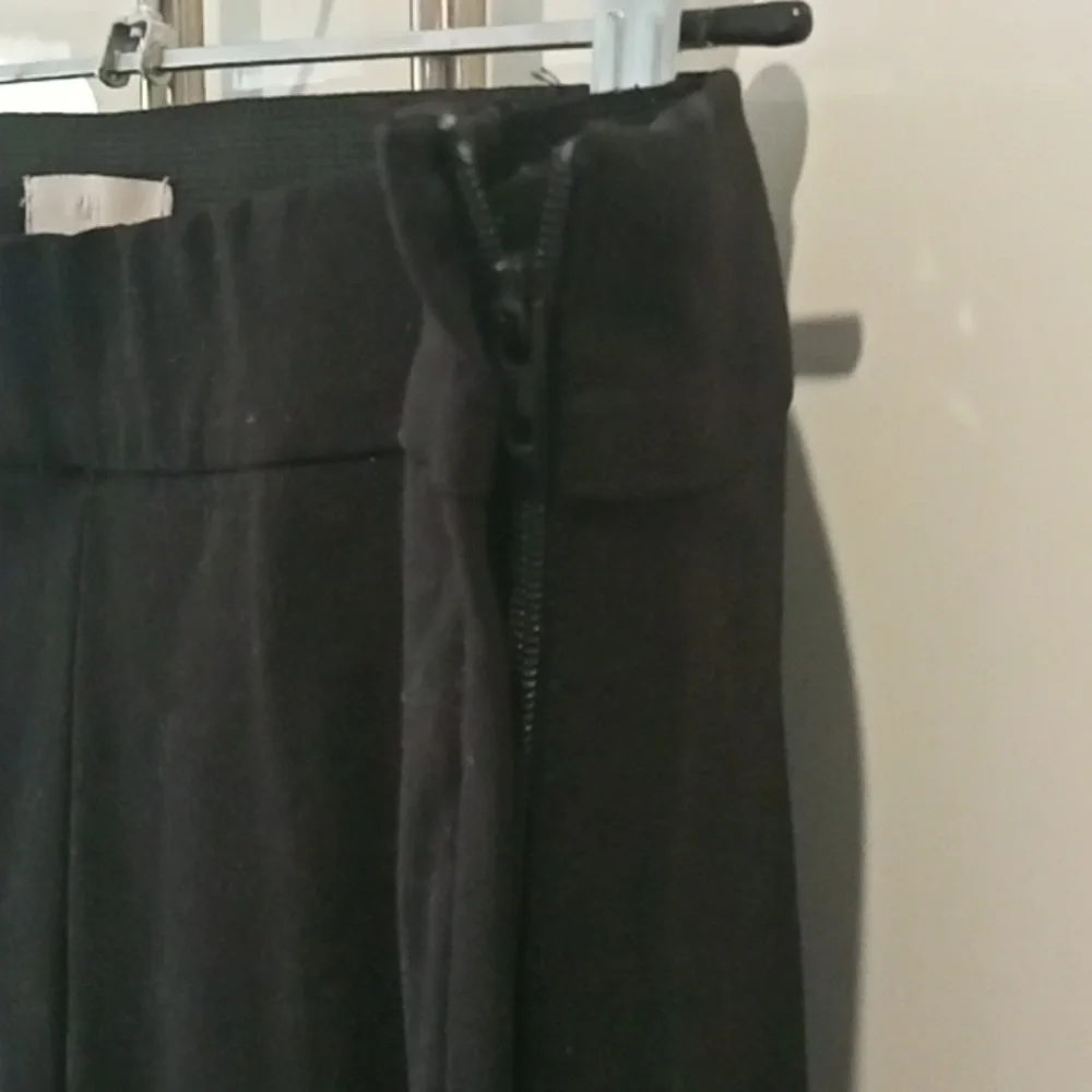 H&M Classic black pant and blazer suit, trousers size 16 , blazer size 12 - Picture 9 of 10